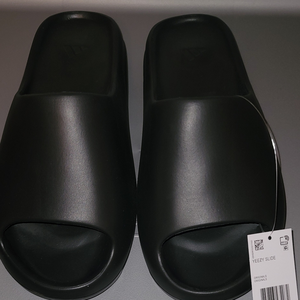 Black Adidas YEEZY Slide Onyx